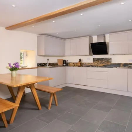 Tatil Evi 3 Bed In Askham 93429 *